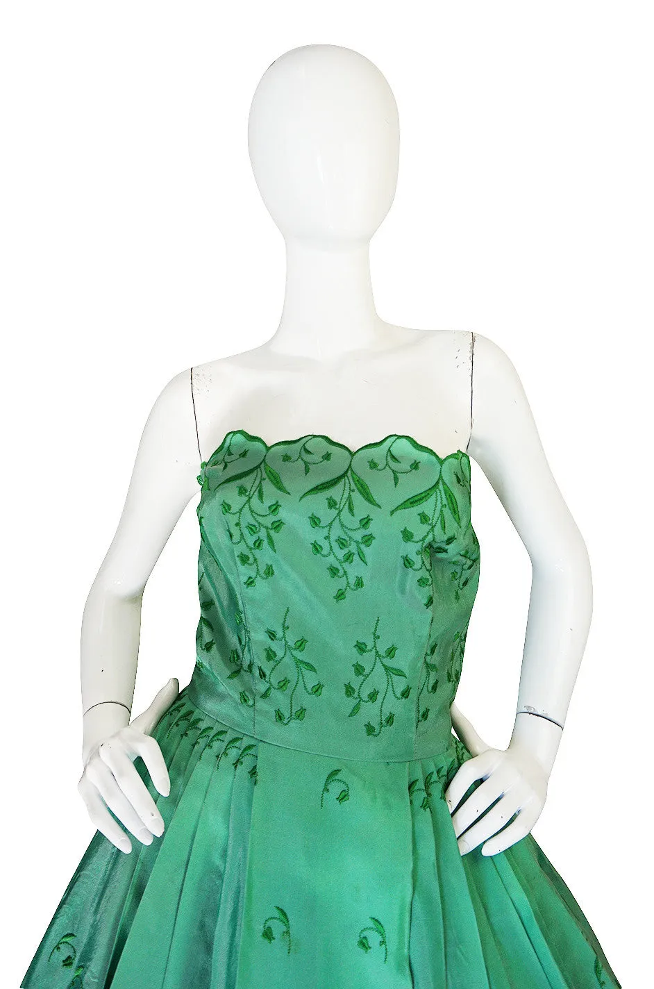 1950s Gorgeous Green Strapless Full Skirt Dress