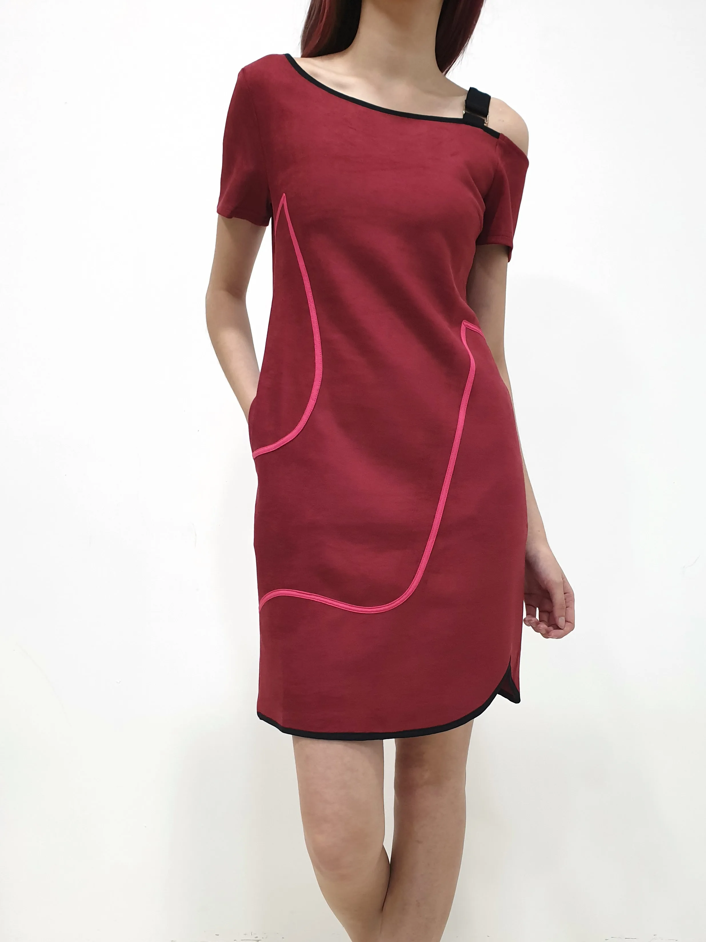 Abstract Details Suede Cold Shoulder Dress - Red