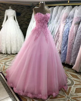 Elegant Lace Sweetheart Tulle Floor Length Ball Gowns Quinceanera Dresses