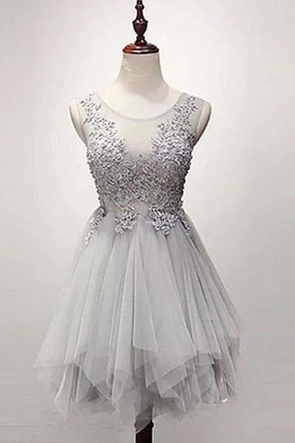 Elegant Round Neck Lace Applique A-Line Knee Length Homecoming Dresses