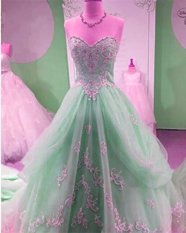 Lace Embroidery Sweetheart Organza Layered Quinceanera Dresses Ball Gowns