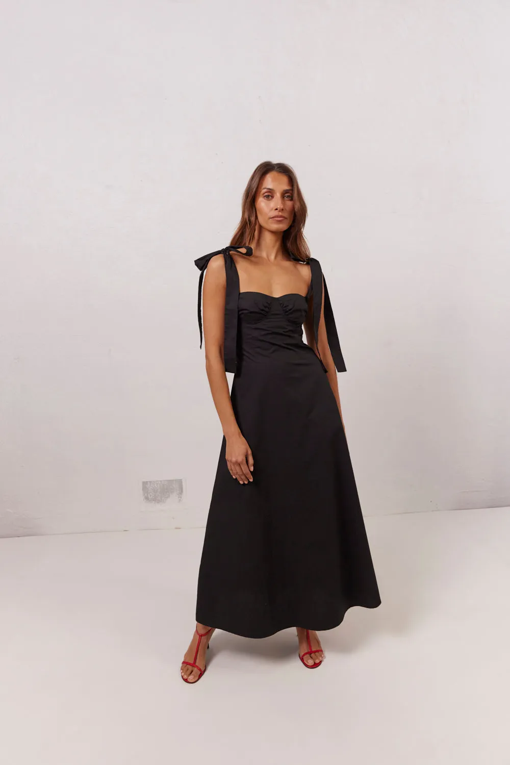 Lotte Midi Dress Black